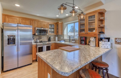 Pagosa Springs House | Gorgeous mountain retreat with a fenced-in yard, A/C, & hot tub! Pet friendly!