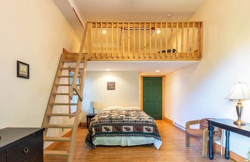 Waynesville Cabin | Gorgeous Mountain Views!