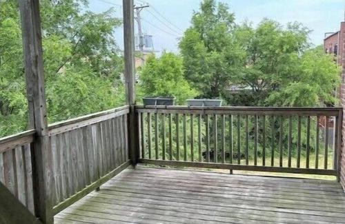 Oakland Condo | Gorgeous N. Kenwood/Hyde Parkn