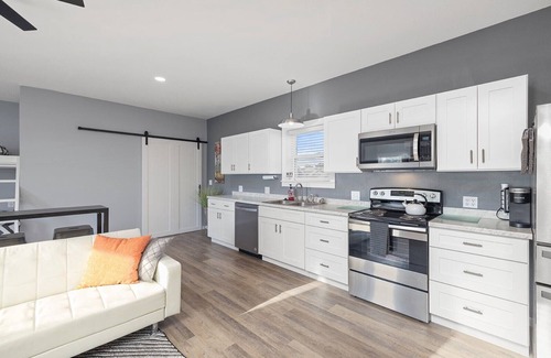 Branson Condo | Gorgeous New 1 bd condo - 5 Min to Branson Landing