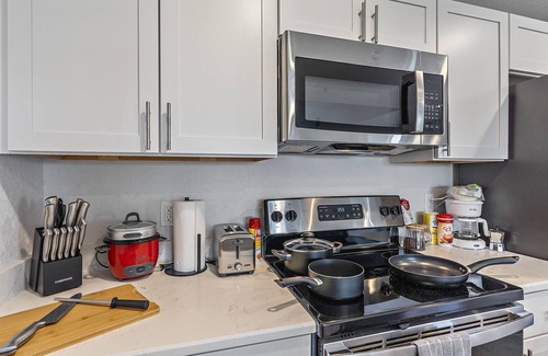 Indian Beach Sapphire Shores Apartment | GORGEOUS New Apt. SUPER CLEAN. Bicycles are available!