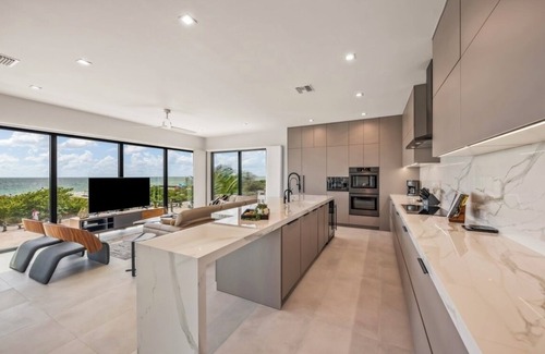 Bradenton Beach House | Gorgeous New Beachfront house! Incredible views and rooftop deck!