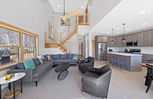 Lake Placid House | Gorgeous New Build | Whiteface Club & Resort!