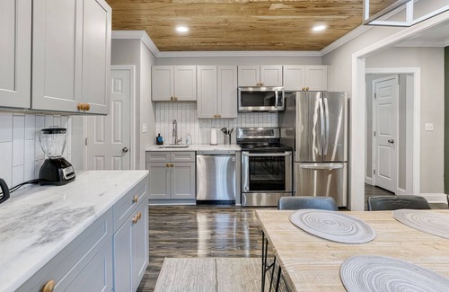 Washington Park House | Gorgeous new home minutes away from downtown ATL
