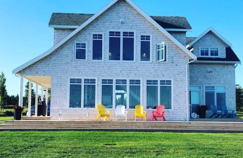 Cymbria Cabin | Gorgeous new ocean front beach house in popular Rustico and Brackley Beach