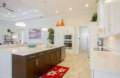 East Naples House | Gorgeous New Pool Home-Isles of Collier Preserve-Minutes to Downtown & Beach-2 Master Suites