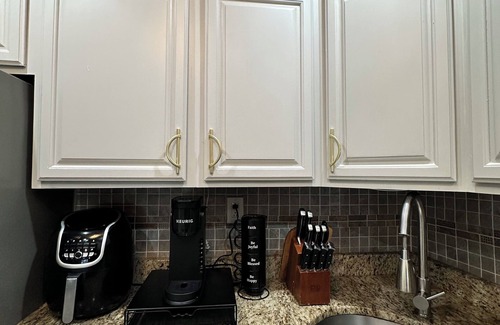 Brownsville Apartment | Gorgeous newly renovated 2 bedroom pad. From Brooklyn with love.