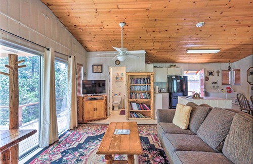 Oakhurst House | Gorgeous Oakhurst Retreat w/Swimming Hole!