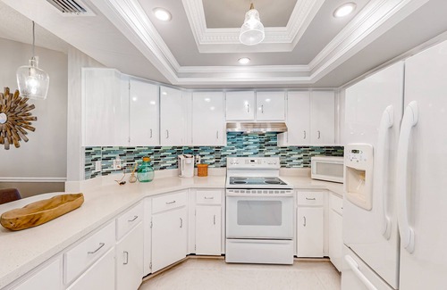 Spring Hill House | Gorgeous oasis with pool, patio, central AC, W/D, & close to the beach