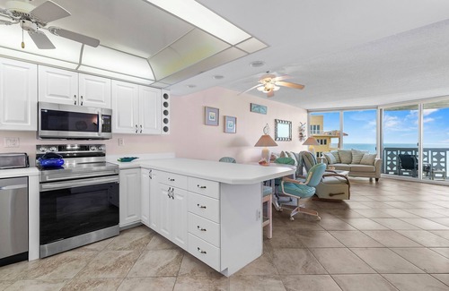 New Smyrna Beach Condo | Gorgeous Oceanfront View! Walking distance to dining & shopping!