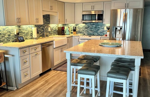 New Smyrna Beach Condo | Gorgeous Oceanfront 2-bedroom condo with AC in New Smyrna Beach