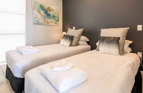 Palm Beach Apartment | Gorgeous one bedroom Villa