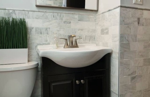 Center City West Apartment | Gorgeous One Bedroom in PA