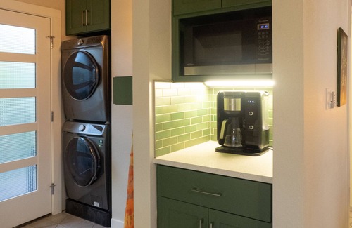 Mueller Apartment | Gorgeous, one-bedroom garage apartment in a quiet neighborhood