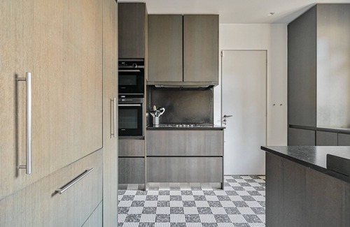 Porte-Dauphine House | Gorgeous Paris Eiffel Tower/Champs Elysées