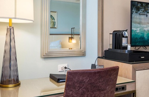 Key Biscayne Apartment | Gorgeous Partial Ocean View I The Ritz Carlton