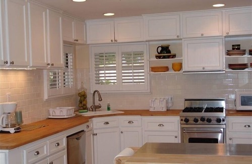 Coronado House | Gorgeous, Peaceful Two Story Cottage with Private Fenced Yard - Great Location!