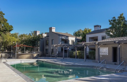 Walnut Creek Apartment | Gorgeous Pet Friendly 2BR in Walnut Creek