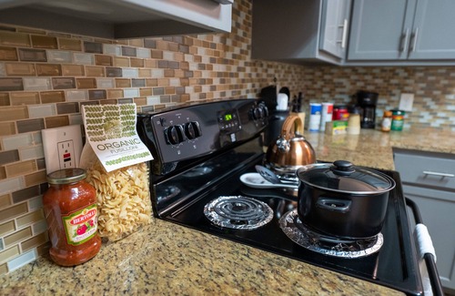 Edinburg House | Gorgeous Pet Friendly Townhome: Clean and Spacious With Private Terrace!