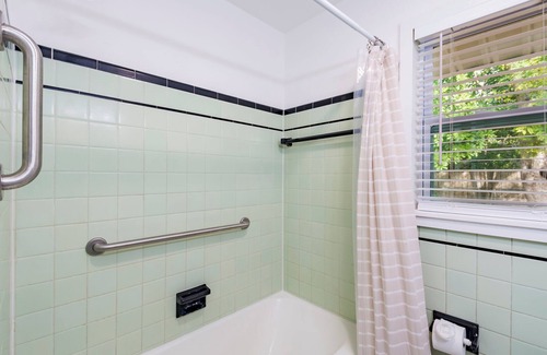 Park East House | Gorgeous Pool Home Minutes to Downtown/Beaches