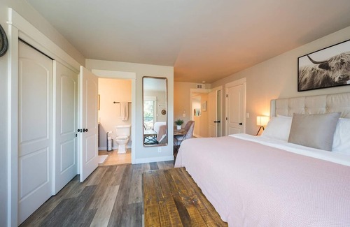 Atascadero House | Gorgeous*Pool*Lake View*Game Room*Mini Putt!