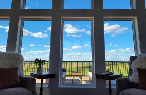 Batoche House | Gorgeous Private Vacation Home -Pool, Hot Tub, Sauna and View, Disc Golf Course