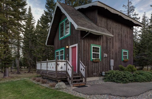 Kalispell Cottage | Gorgeous Property Located Just 30 Minutes From Glacier National Park