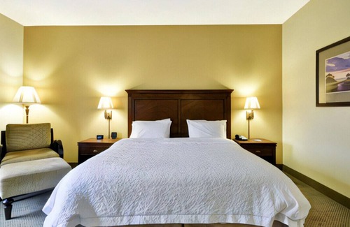 North Charleston House | Gorgeous, Relaxing Sanctuary for Couples w/ Pool