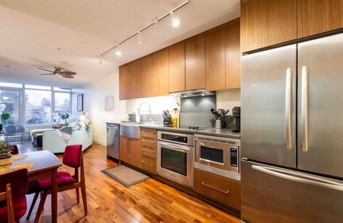 Mount Pleasant Apartment | Gorgeous & Relaxing ~ 5*Location ~ Workspace ~ Gym