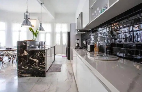 Cartagena Walled City House | Gorgeous Republican. Apt inside old city.