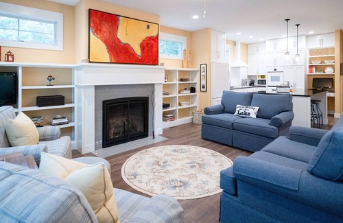 West Olive House | Gorgeous Retreat New Lake Michigan