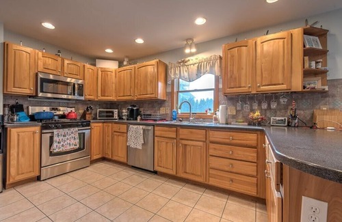 Point Judith House | Gorgeous Sandhill Cove Vacation Home!