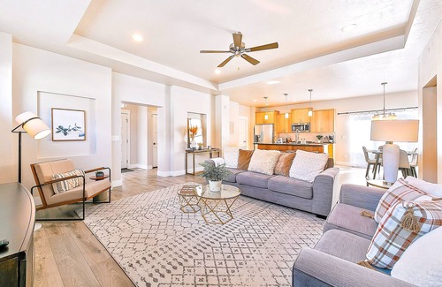 Meridian House | Gorgeous & Secluded 3BR 2BA Getaway by The Village
