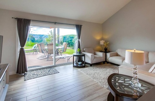 Rancho Penasquitos House | Gorgeous single-family home with POOL/HOT TUB, stunning view & close to airport!