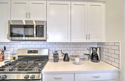 South Mountain House | Gorgeous South Mountain Home, King Bed & Amazing Amenities