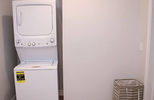 St. Peters Condo | Gorgeous & Spacious 1b/1b Condo +24-hr Gym Access +Great Location +Nearby Food