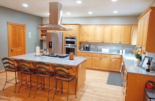 Kings Beach Cabin | Gorgeous, Spacious & Cozy Cabin in Kings Beachn