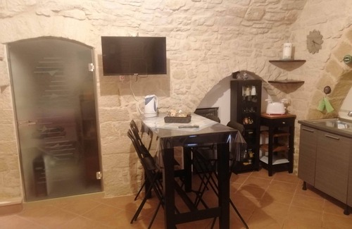 Giovinazzo Apartment | Gorgeous stone built apartment in the heart of Giovinazzo's historic center