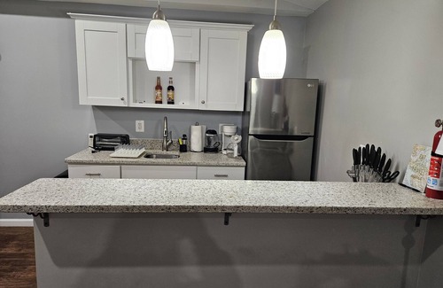 Springfield Apartment | Gorgeous Suite - 1 Bed, 1 Bath
