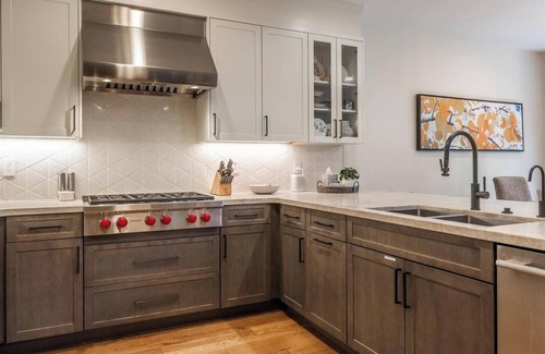 Mammoth Lakes House | Gorgeous townhome located on the golf course and Eagle Lodge Ski area.