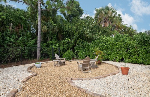 The Dunes House | Gorgeous Tropical Oasis in Sanibel Dunes