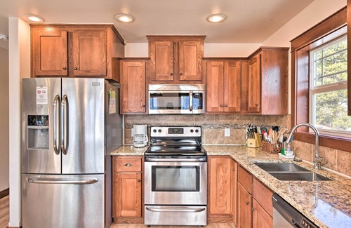 Twin Lakes Cabin | Gorgeous Twin Lakes Home w/Deck Overlooking Mtns!