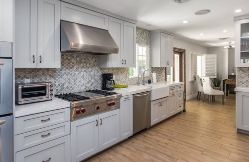 Woodland Hills Villa | Gorgeous unique& stylish villa W/pool@ heart of LA