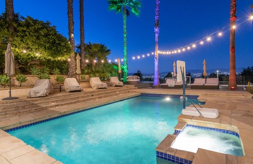 Los Angeles Villa | Gorgeous unique villa W/pool, spa & SWEEPING view