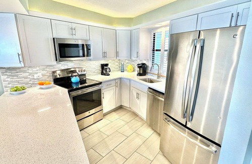 Sandestin Condo | Gorgeous Unit with Stunning Beach Views! Golf Cart Included! 4111 BS1