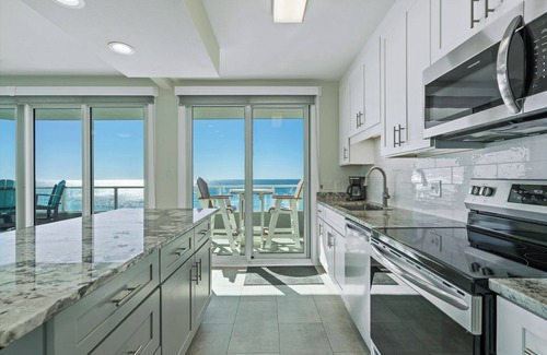 Orange Beach Condo | Gorgeous Upscale Remodel -LARGE 3 BEDROOM-Oceanfront Corner Condo - Dog Friendly