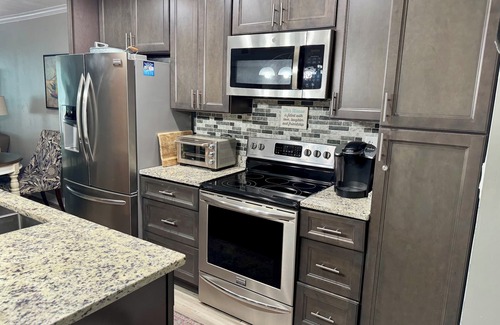 Palmetto Dunes Condo | Gorgeous View and just steps to the Beach!