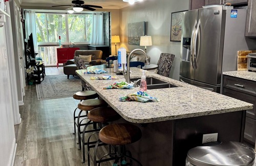 Palmetto Dunes Condo | Gorgeous View and just steps to the Beach!