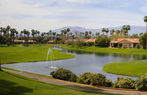 Palm Desert Condo | Gorgeous View! Golf Course Island green w/ Mountains & Water