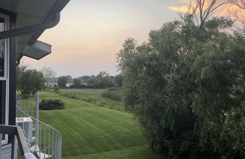 Oak Harbor Condo | Gorgeous view of Lake Erie right at your Doorstep!